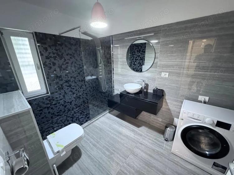 Apartament cu 3 camere semidecomandat în Dumbrăvița