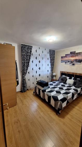 Casă cu 4 camere cu Teren 330 Mp în Lumina