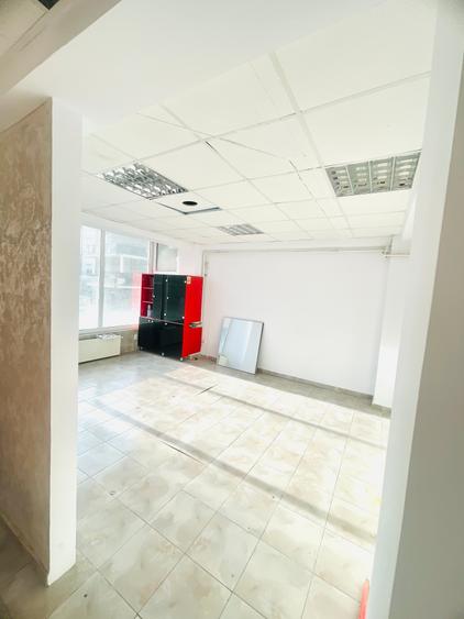 Spațiu comercial, de 104.44000244141 mp, în Dobroești