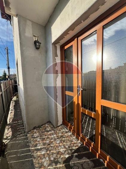 Casă cu 3 camere cu Teren 111 Mp în Tăbăcari
