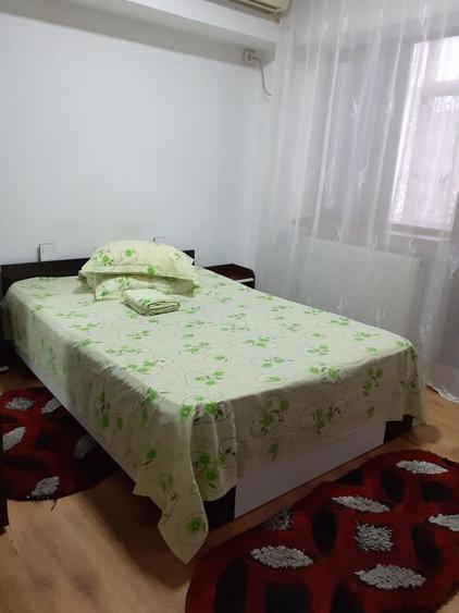 Garsonieră decomandată în Casa de Cultură