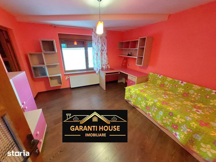 Casă cu 6 camere cu Teren 1500 Mp în Valea Borcutului