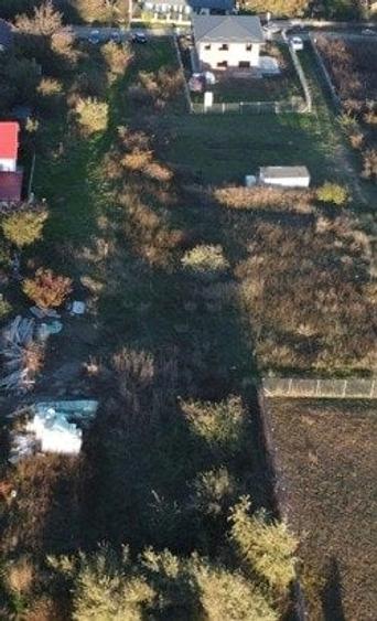 Teren de 5000 mp, în Vânători