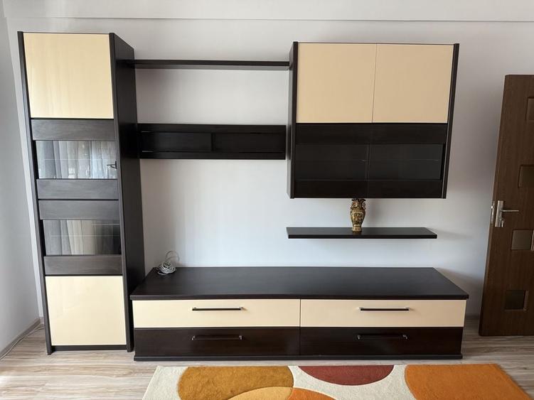 Apartament cu 2 camere decomandat în Berceni