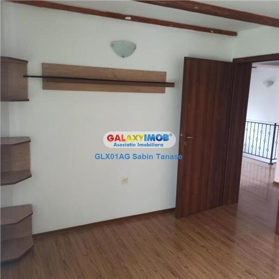 Casă cu 4 camere cu Teren 450 Mp în Prundu