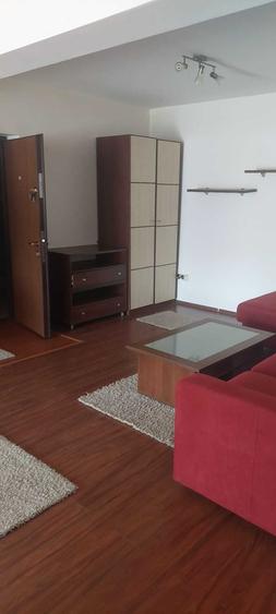 Apartament cu 2 camere semidecomandat în Florești