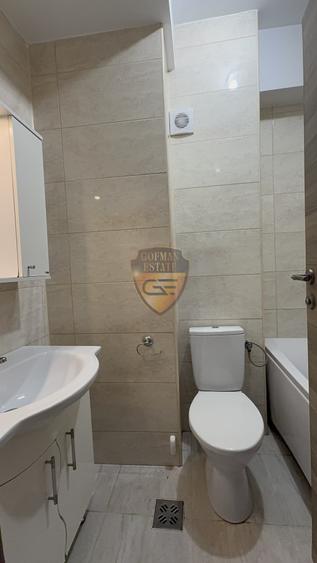 Apartament cu 3 camere decomandat, mobilat în Central