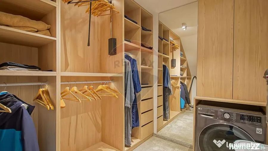 Apartament cu 3 camere decomandat în Drumul Poienii