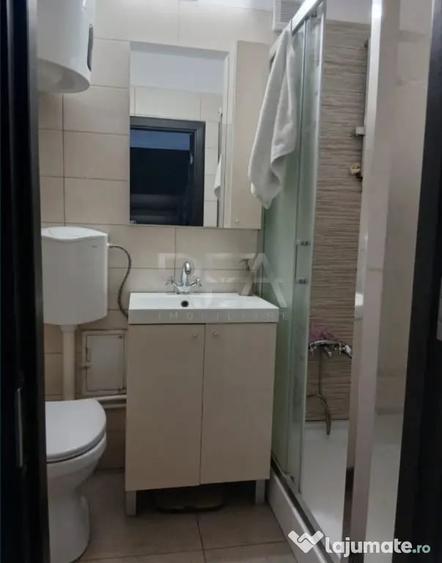 Apartament cu 3 camere decomandat în Drumul Taberei