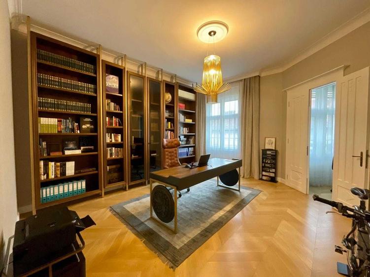 Apartament cu 4 camere semidecomandat în Ultracentral
