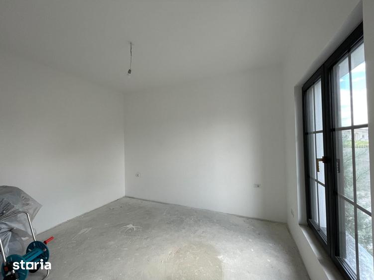 Casă cu 5 camere cu Teren 631 Mp în Ghiroda