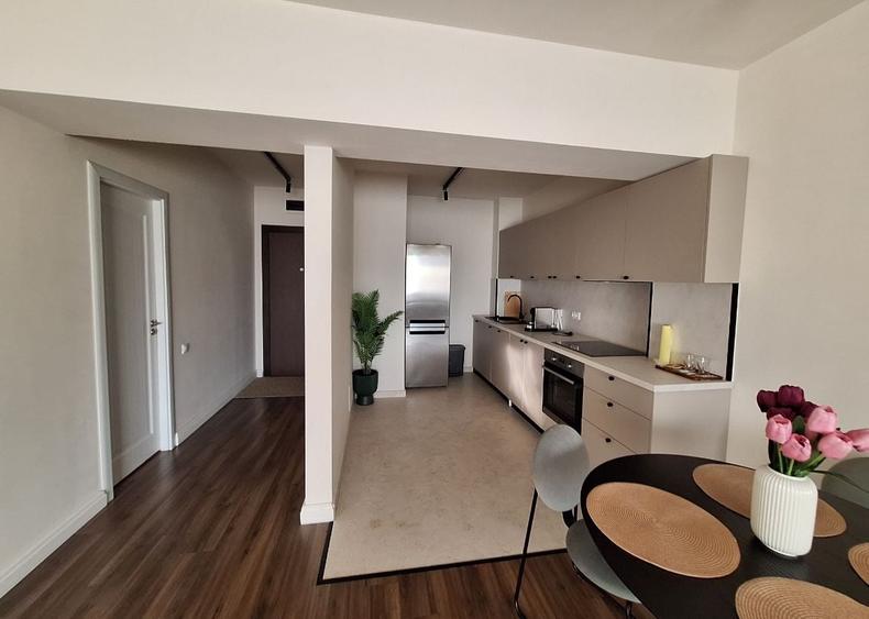 Apartament cu 2 camere semidecomandat, mobilat în Lacul Morii