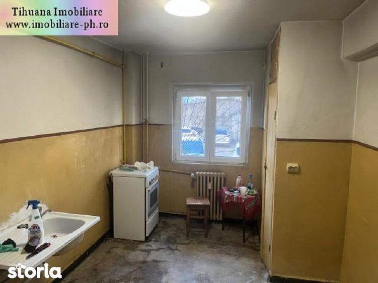 Apartament cu 4 camere decomandat în Republicii