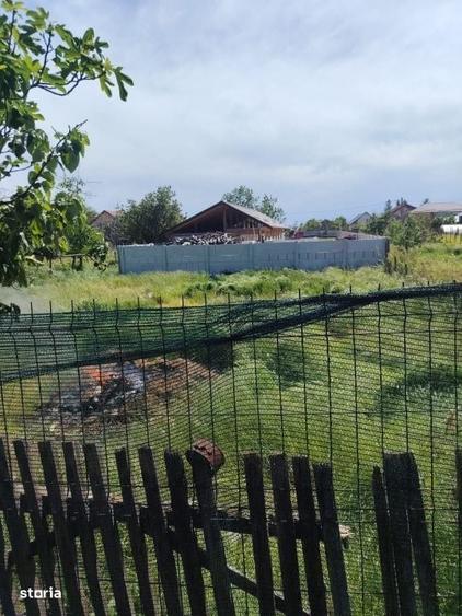 Casă cu 4 camere cu Teren 741 Mp în Podari