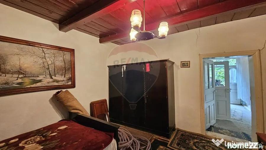 Casă cu 2 camere cu Teren 9200 Mp în Pădureni (Șendriceni)
