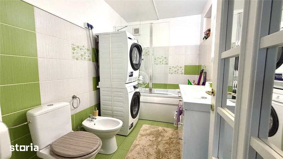 Casă cu 5 camere cu Teren 1000 Mp în Aroneanu