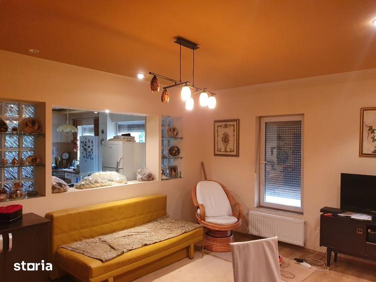 Casă cu 5 camere decomandat cu Teren 1500 Mp în Sânandrei