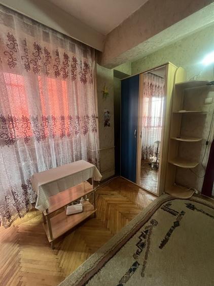 Garsonieră decomandată în Exercițiu