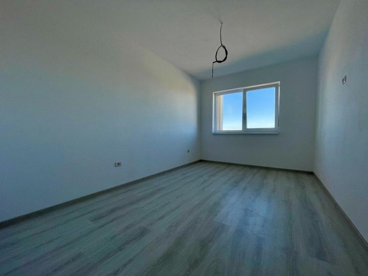 Apartament cu 2 camere semidecomandat în Sânpetru
