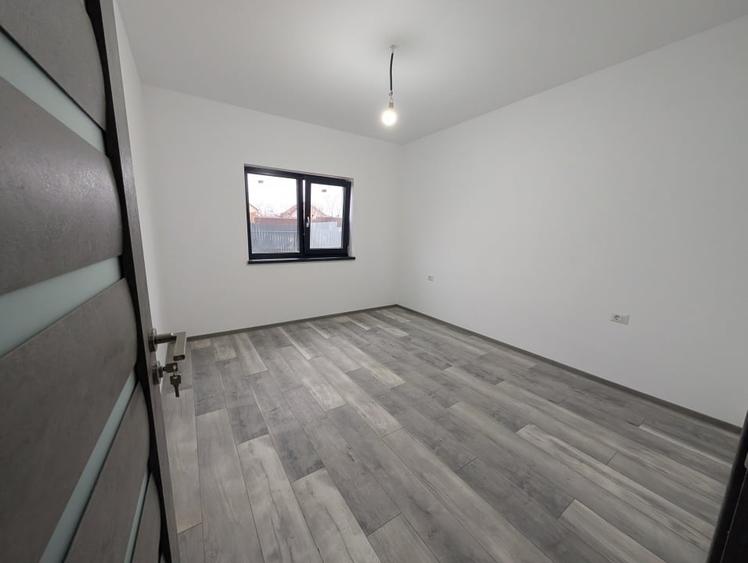 Casă individuală cu 3 camere cu Teren 400 Mp în Nord