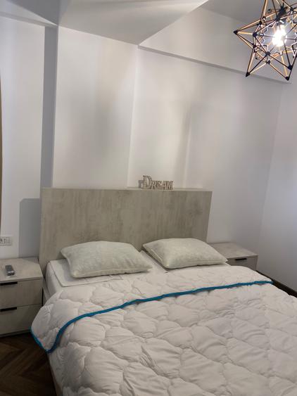 Apartament cu 2 camere semidecomandat în Palazu Mare