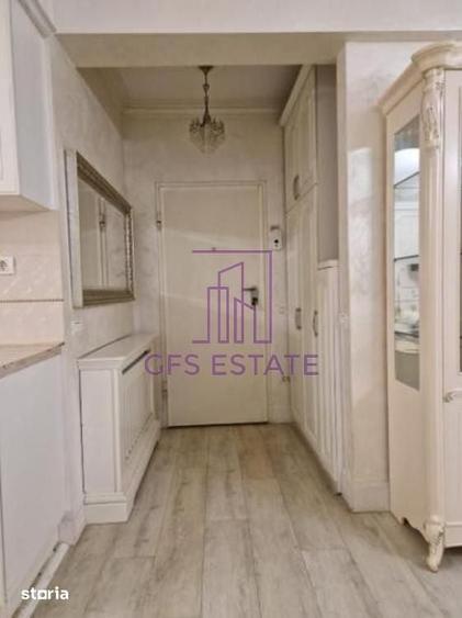 Apartament cu 3 camere semidecomandat în Timpuri Noi