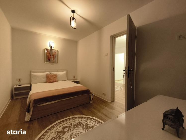 Apartament cu 3 camere semidecomandat în Casa de Cultură