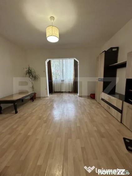 Apartament cu 3 camere decomandat în Dâmbu Pietros