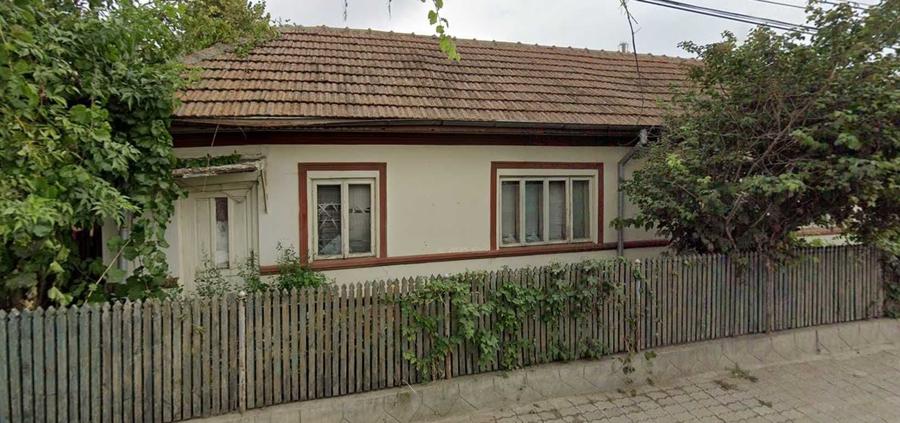 Casă cu 4 camere în Fetești-Gară