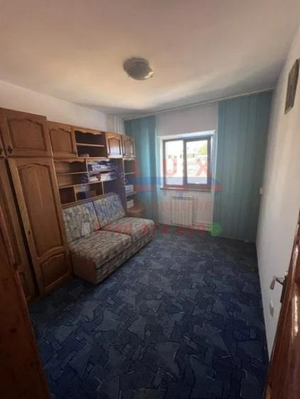 Apartament cu 4 camere decomandat în Piața Nouă