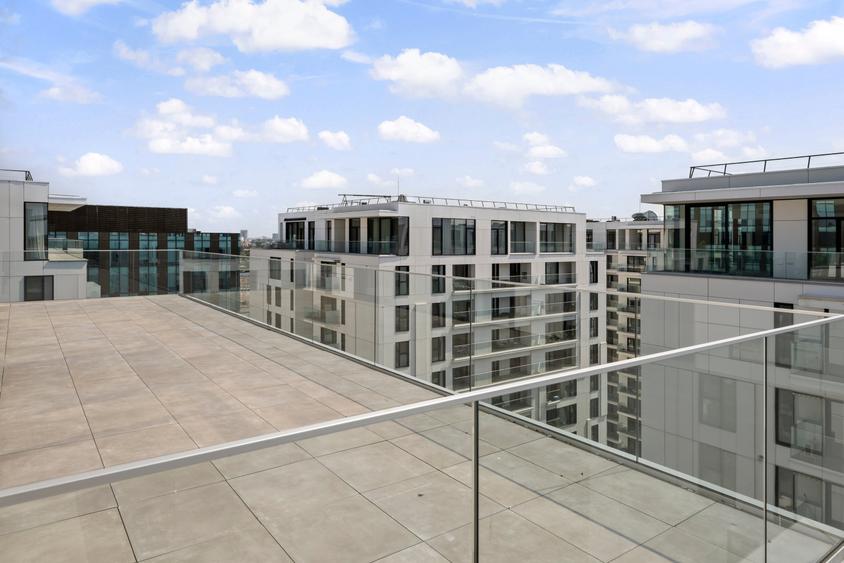 Penthouse cu 4 camere semidecomandat, mobilat în Cotroceni