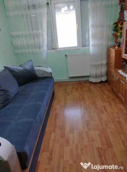 Apartament cu 2 camere semidecomandat în Apollo