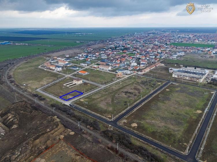 Teren Construcții intravilan de 700 mp, în Vladimirescu