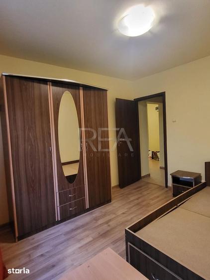Apartament cu 4 camere semidecomandat, mobilat în Militari