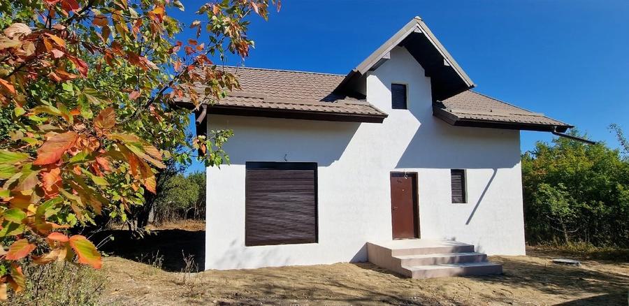 Casă individuală cu 5 camere cu Canalizare în Hârsa