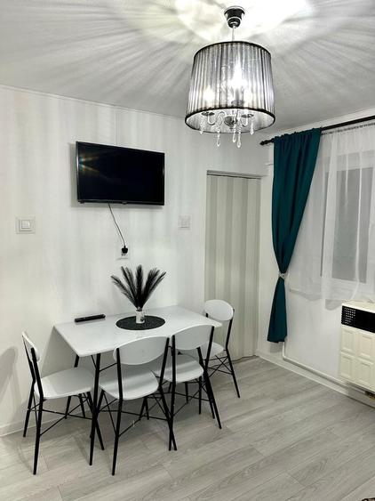 Apartament cu 2 camere decomandat în Exterior Vest