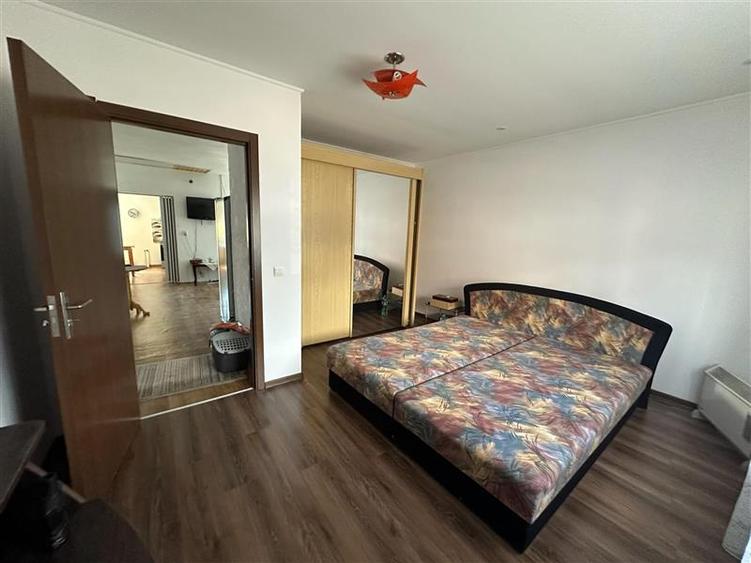 Casă individuală cu 3 camere cu Teren 1438 Mp în Central