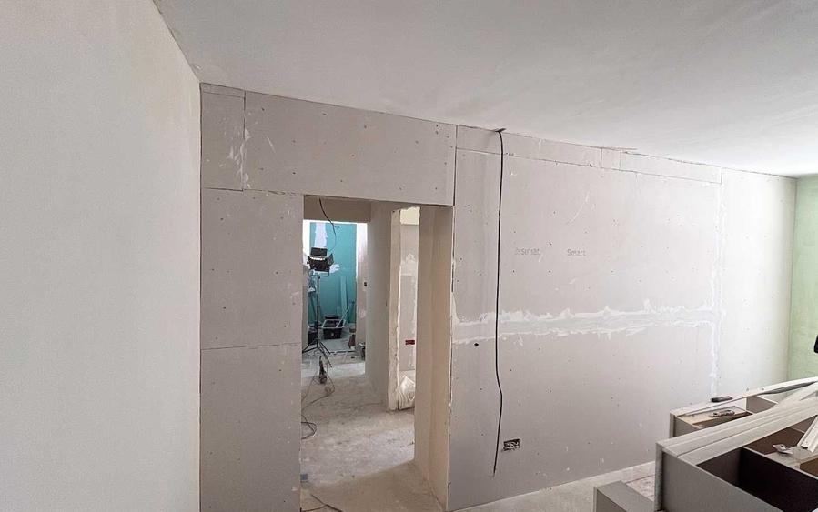 Apartament cu 3 camere decomandat în Drumul Taberei