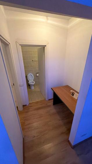 Apartament cu 3 camere semidecomandat în Banu Manta
