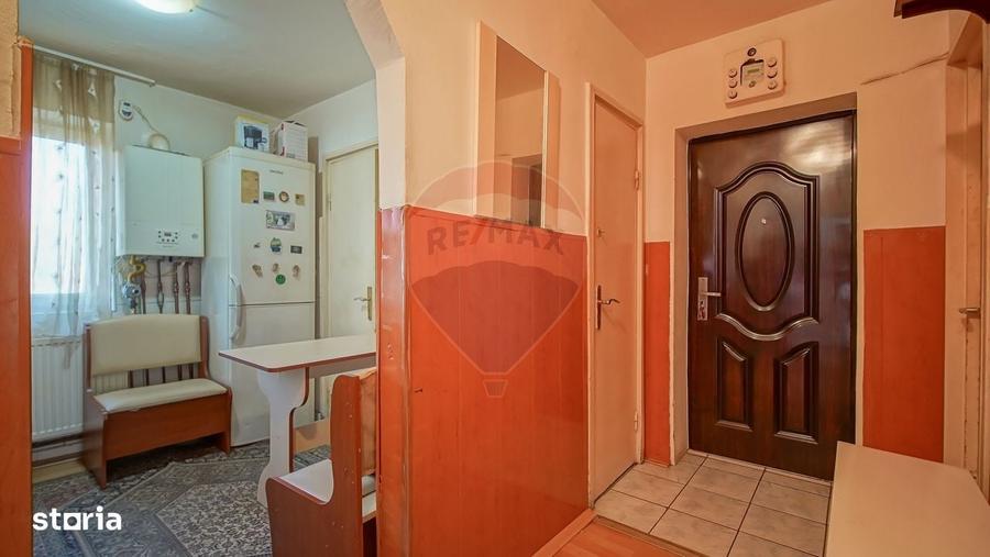 Apartament cu 4 camere în Stupini