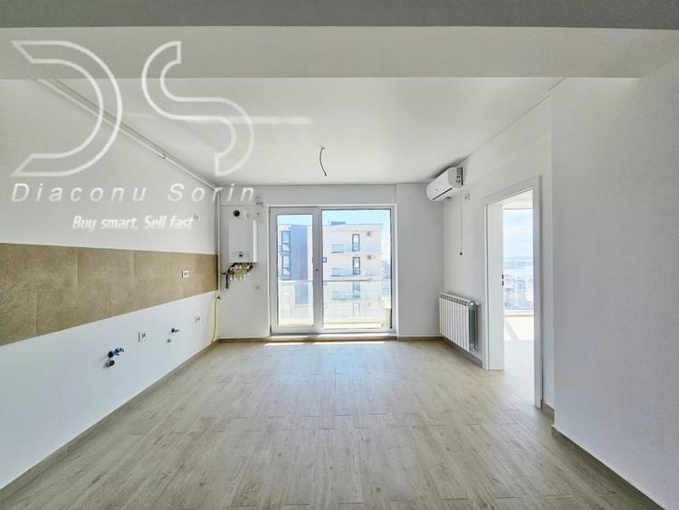 Apartament cu 3 camere semidecomandat în Mamaia-Sat