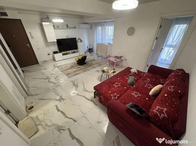 Apartament cu 3 camere semidecomandat, mobilat în Inel I