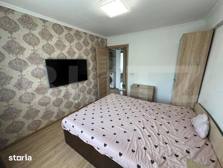 Apartament cu 3 camere decomandat în Rovine