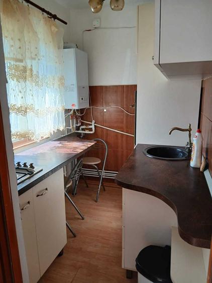 Garsonieră decomandată în Central