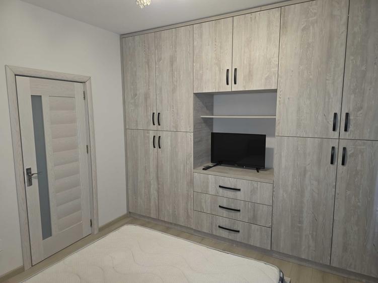 Apartament cu 2 camere decomandat în Craiovei