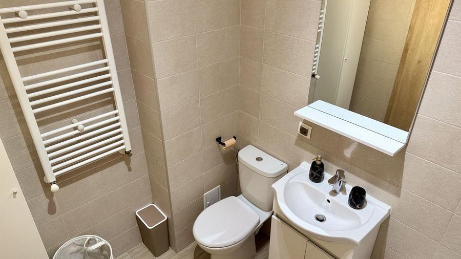 Apartament cu 2 camere decomandat, mobilat în Păcii