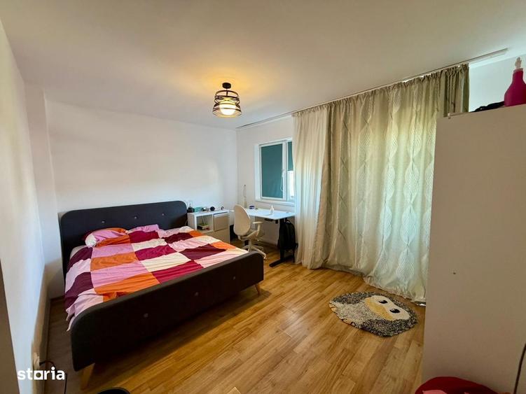 Casă cu 4 camere în Central