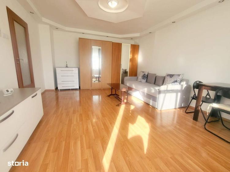 Apartament cu 2 camere decomandat în Banca Națională