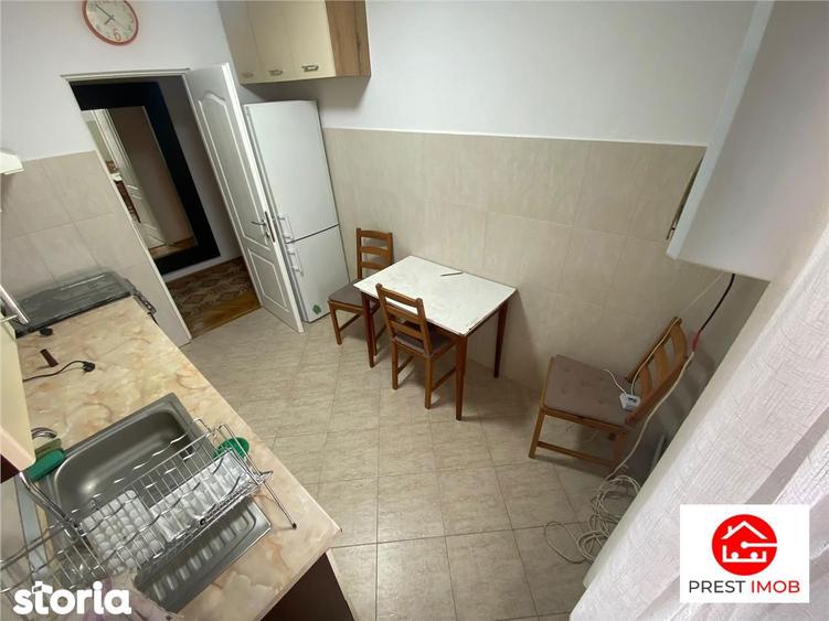 Apartament cu 3 camere decomandat în Tudor