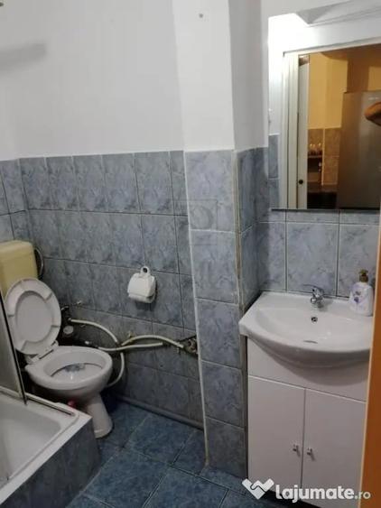 Garsonieră decomandată în Complex Studențesc